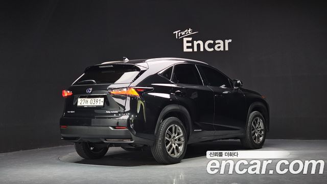 Lexus NX из Кореи Encar