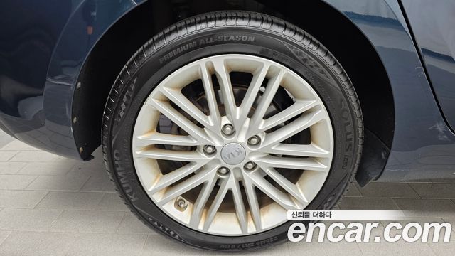 Kia Carens из Кореи Encar
