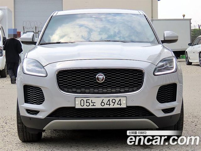 Jaguar E-PACE P250 SE — пробег 131 865 км — фото 1 из 5