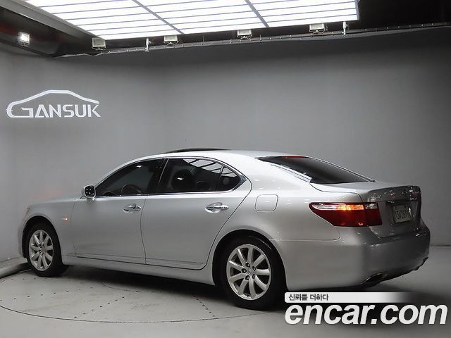 Lexus LS из Кореи Encar