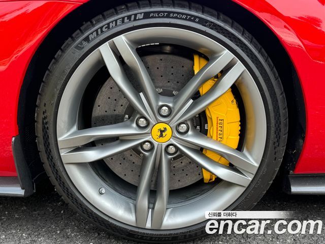 Ferrari 296 из Кореи Encar