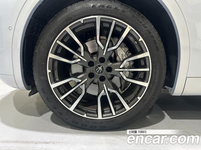 Maserati Grecale из Кореи Encar