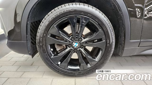 BMW X1 xDrive 20i Advantage — пробег 142 464 км — фото 5 из 5