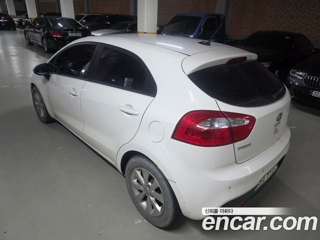 Kia pride 1.6 GDI Hatchback Luxury — пробег 309 788 км — фото 5 из 5