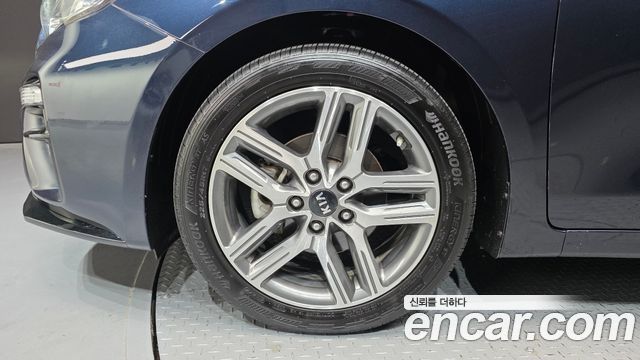 Kia K3 из Кореи Encar